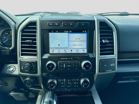 Used 2017 Ford F150 Lariat w/ Equipment Group 502A Luxury AWD/4WD image 34
