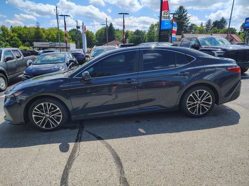 Used 2025 Toyota Camry XLE w/ Premium Plus Package AWD/4WD image 8