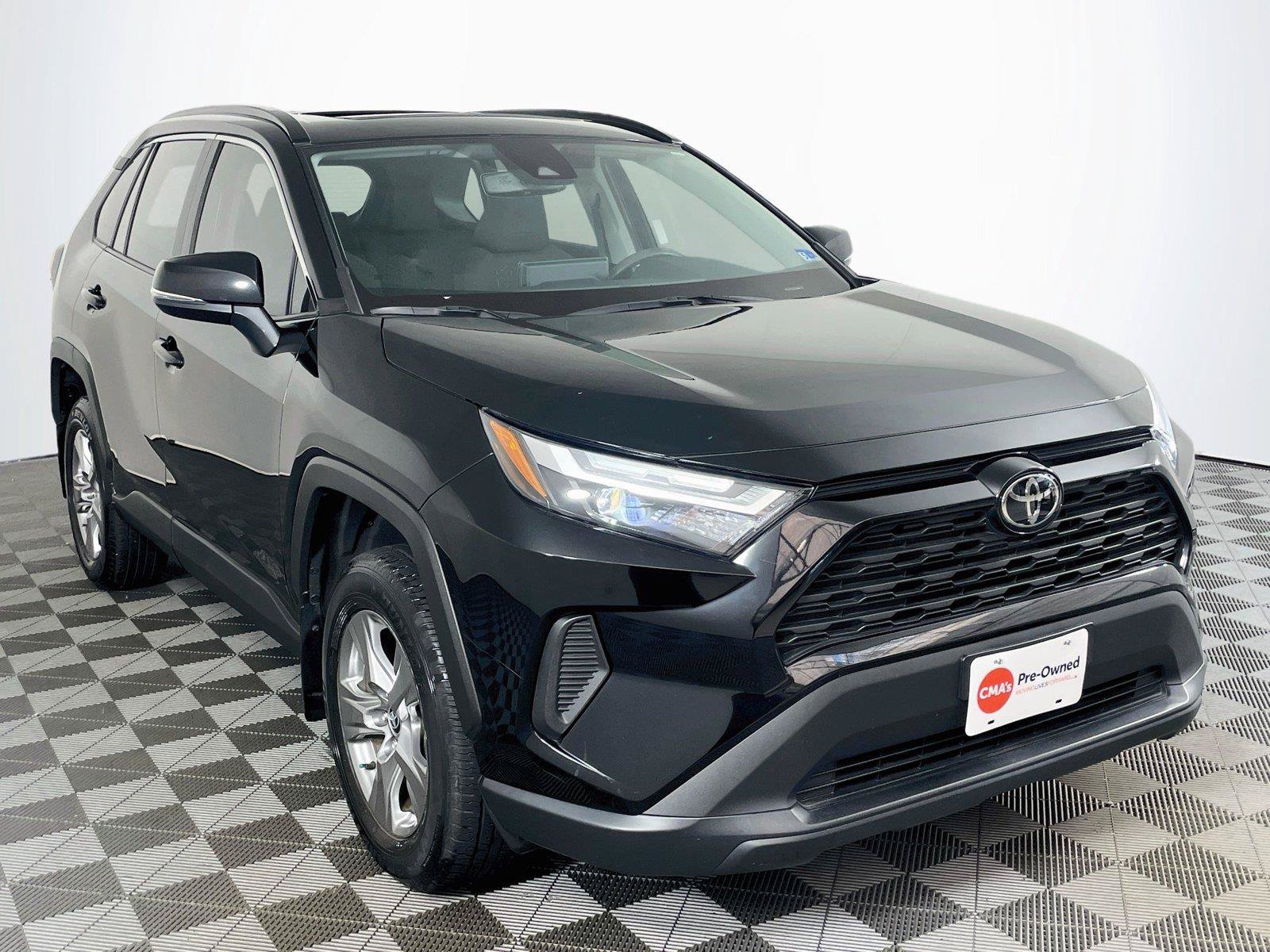 Used 2024 Toyota RAV4 XLE w/ Convenience Package FWD image 1