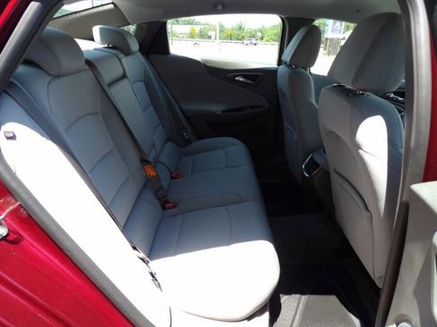 Used 2016 Chevrolet Malibu LT FWD image 9