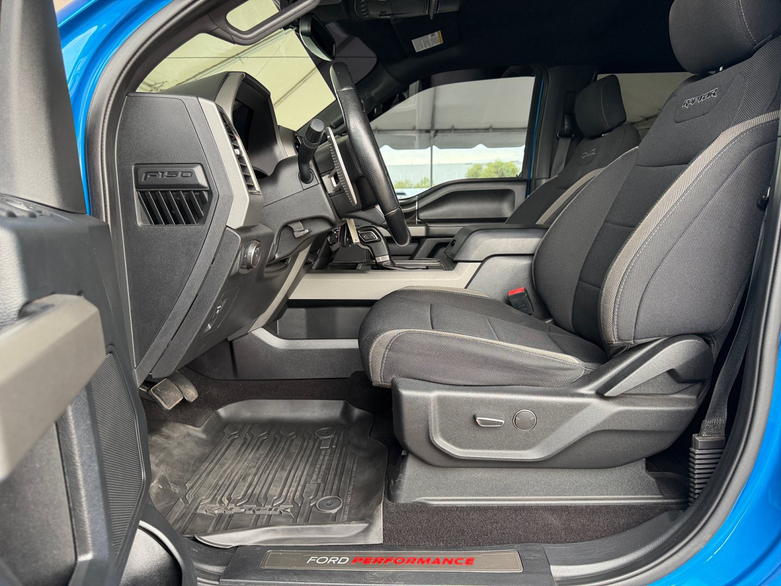Used 2019 Ford F150 Raptor AWD/4WD image 9