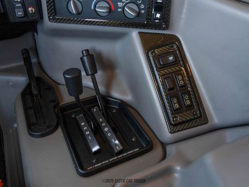 Used 2001 HUMMER H1 4-Door Wagon image 22