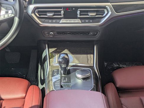 Used 2022 BMW 330i Sedan w/ Convenience Package image 19