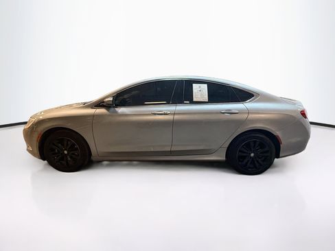 Used 2016 Chrysler 200 Limited FWD image 4