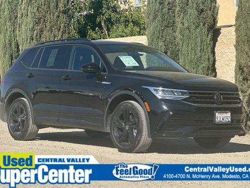 Certified 2024 Volkswagen Tiguan SE R-Line image 1