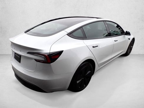 Used 2025 Tesla Model 3 Long Range RWD image 4