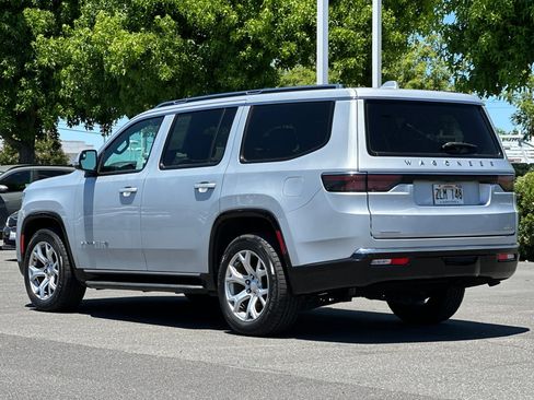 Certified 2022 Jeep Wagoneer Series II AWD/4WD image 6