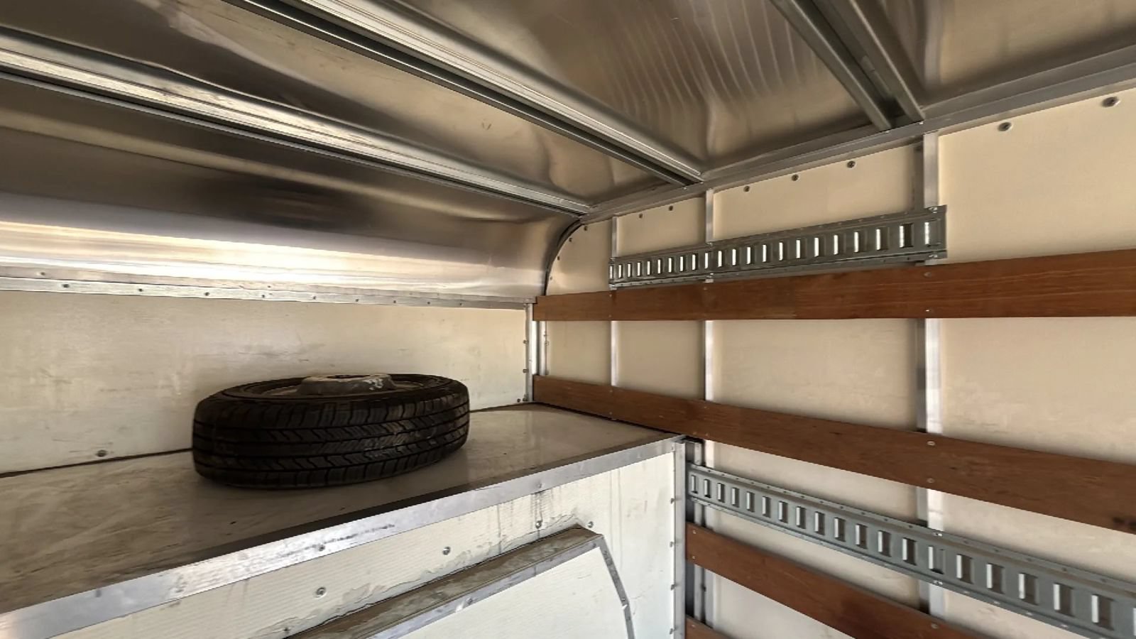 Used 2021 Ford E-350 and Econoline 350 Super Duty RWD image 32