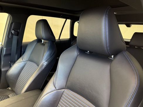 Used 2019 Toyota RAV4 XSE AWD/4WD image 16