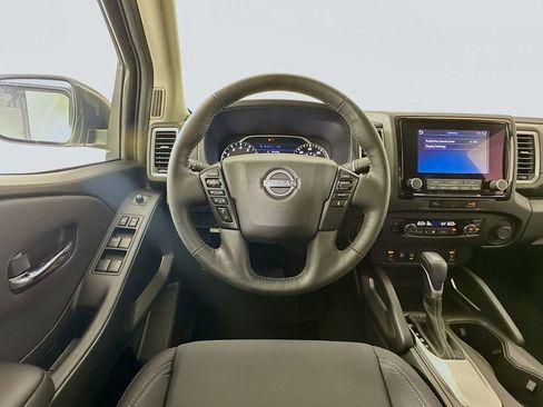 Used 2024 Nissan Frontier SV w/ SV Convenience Package image 22