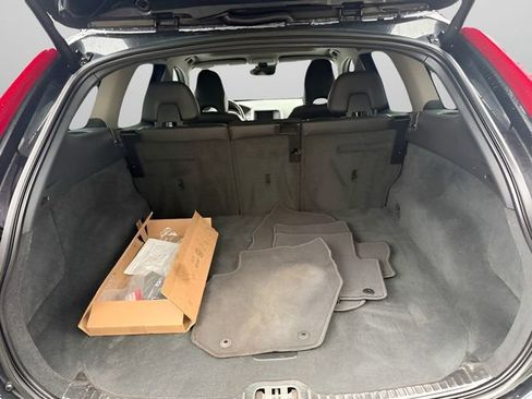 Used 2015 Volvo XC60 T6 image 12