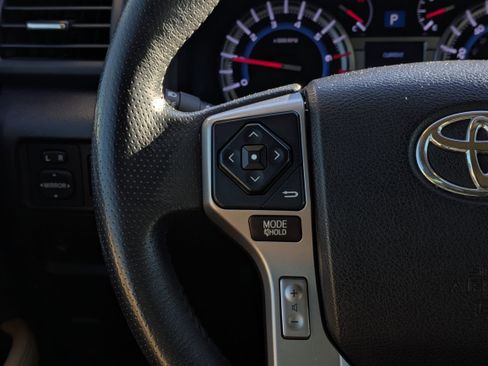 Used 2018 Toyota 4Runner SR5 image 24