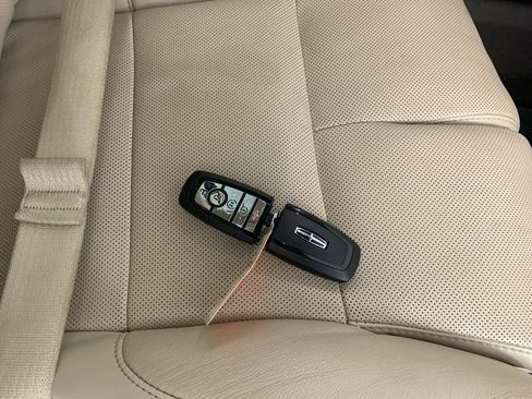 Used 2021 Lincoln Navigator Reserve w/ Luxury Package image 46