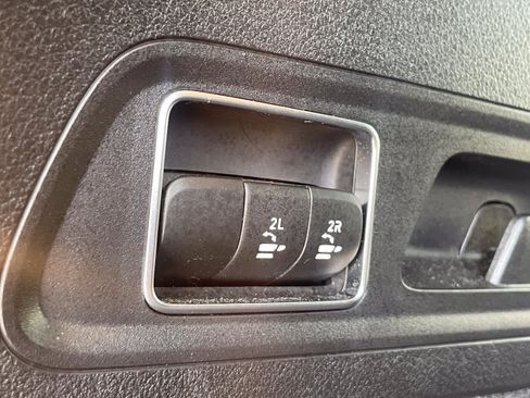 Used 2023 Mercedes-Benz GLS 580 4MATIC image 25