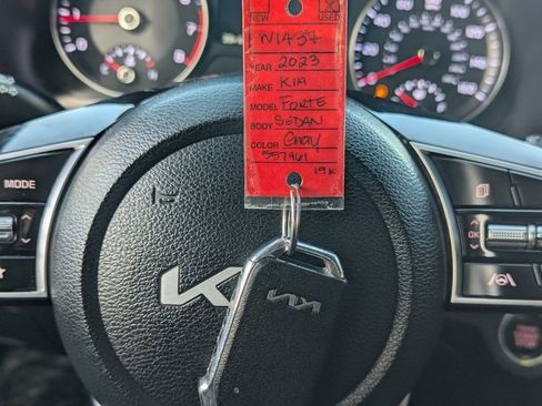 Used 2023 Kia Forte GT image 35