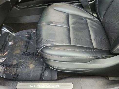 Used 2022 Lincoln Corsair Standard w/ Premium Package image 33