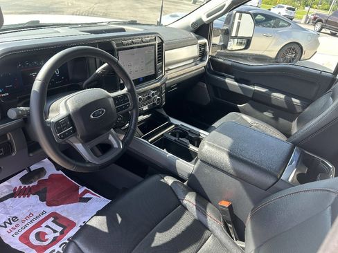 Used 2024 Ford F250 Lariat w/ FX4 Off-Road Package AWD/4WD image 12