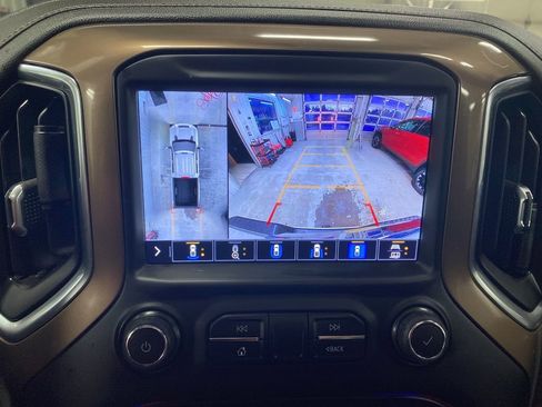 Used 2022 Chevrolet Silverado 3500 High Country w/ Z71 Off-Road Package image 43