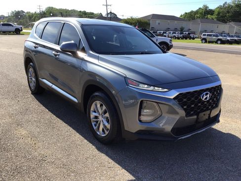 Used 2019 Hyundai Santa Fe SE FWD image 7