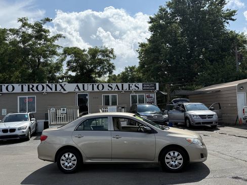 Used 2010 Toyota Corolla LE image 7