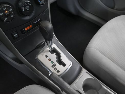 Used 2010 Toyota Corolla LE image 20