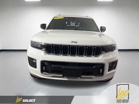 Used 2022 Jeep Grand Cherokee L Overland w/ Luxury Tech Group IV AWD/4WD image 2