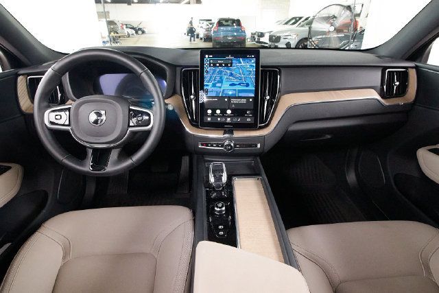 Certified 2026 Volvo XC60 B5 Plus AWD/4WD image 7
