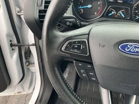 Used 2019 Ford Escape SE FWD image 19