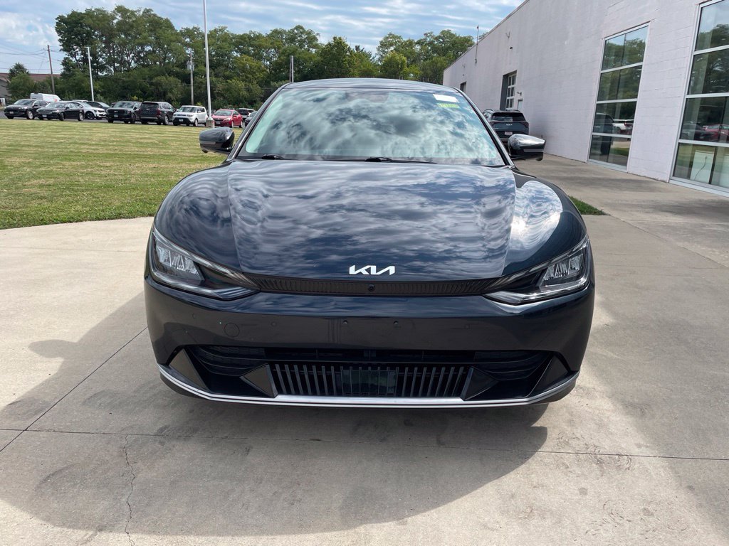 Used 2023 Kia EV6 Wind w/ Wind Technology Package AWD/4WD image 3