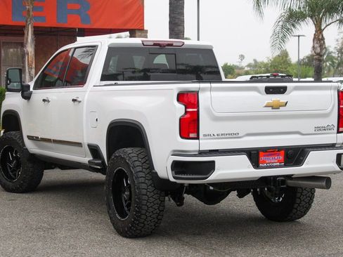 Used 2024 Chevrolet Silverado 3500 High Country w/ High Country Premium Package image 7