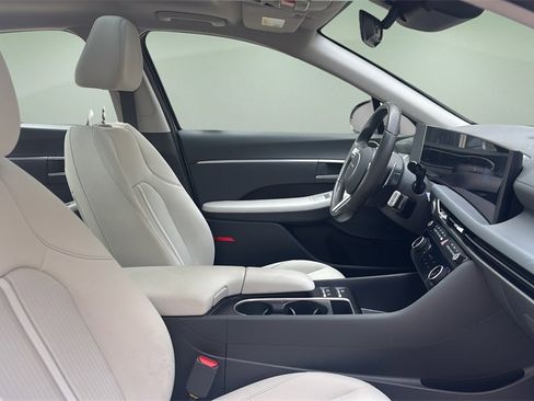 Certified 2025 Hyundai Sonata SEL image 15