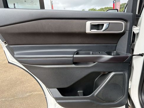 Used 2020 Ford Explorer XLT RWD image 25