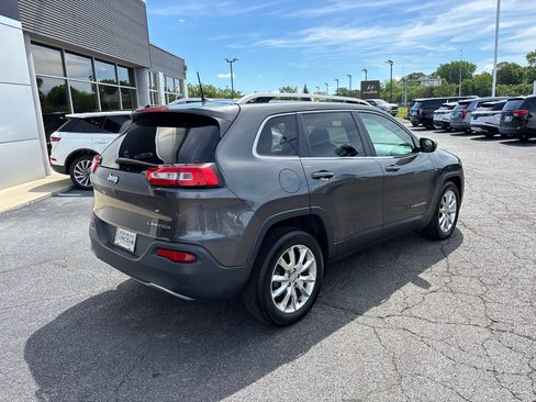 Used 2016 Jeep Cherokee Limited FWD image 7