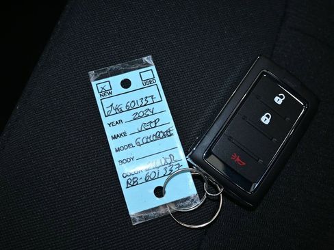 Used 2024 Jeep Grand Cherokee L Laredo image 17