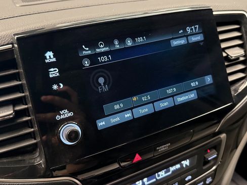 Used 2019 Honda Pilot Touring image 12