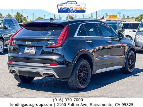 Used 2020 Cadillac XT4 Premium Luxury w/ Cold Weather Package FWD image 4