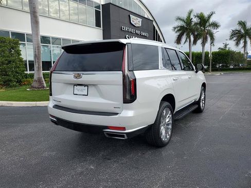 Certified 2023 Cadillac Escalade Premium Luxury AWD/4WD image 5