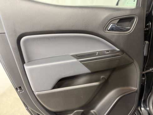 Used 2022 Chevrolet Colorado Z71 w/ Safety Package image 24