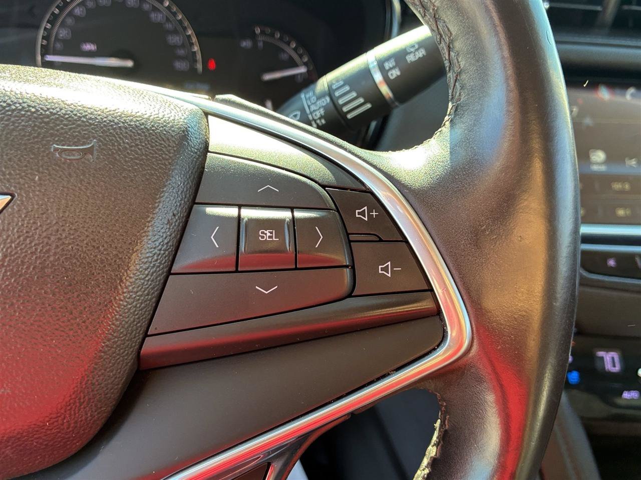 Used 2018 Cadillac XT5 Premium Luxury AWD/4WD image 18