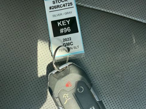 Used 2022 GMC Terrain SLT AWD/4WD image 32
