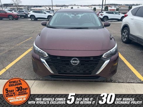 Used 2025 Nissan Sentra SV image 2