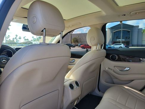 Certified 2021 Mercedes-Benz GLC 300 GLC 300 image 12