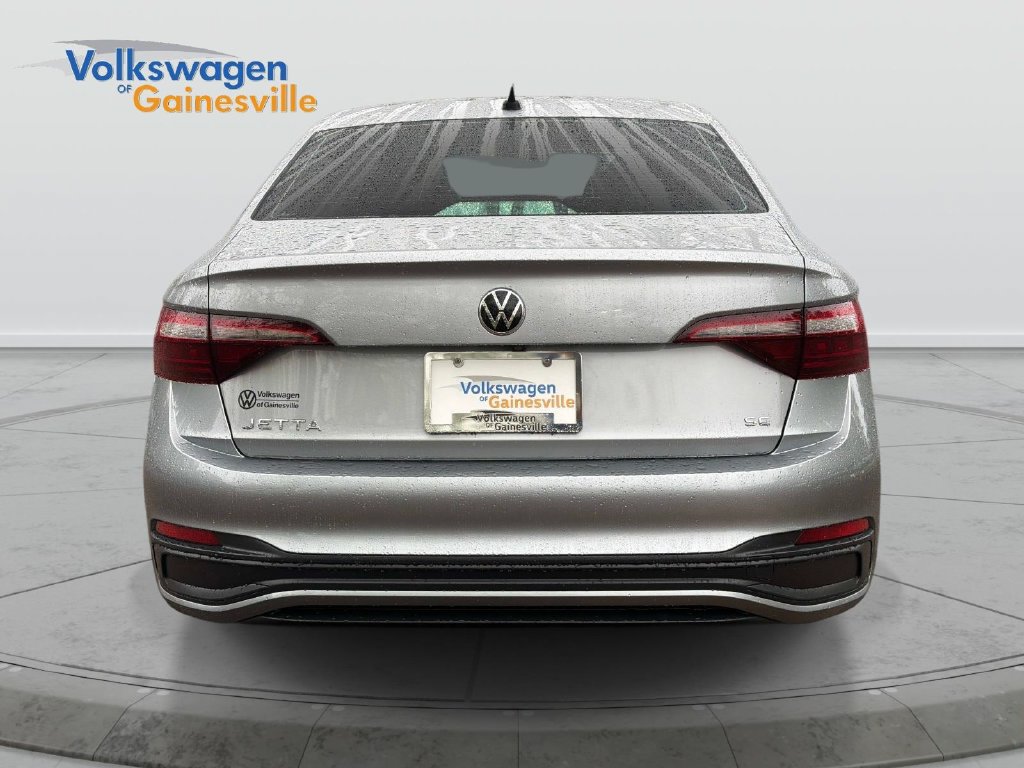 Used 2024 Volkswagen Jetta SE FWD image 5
