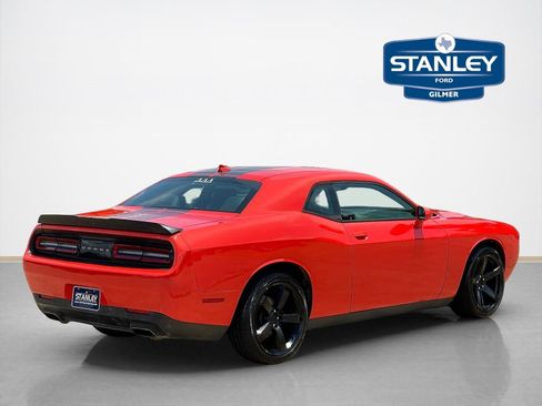 Used 2017 Dodge Challenger SXT Plus RWD image 8