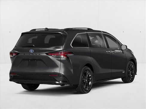 New 2026 Toyota Sienna XSE image 2