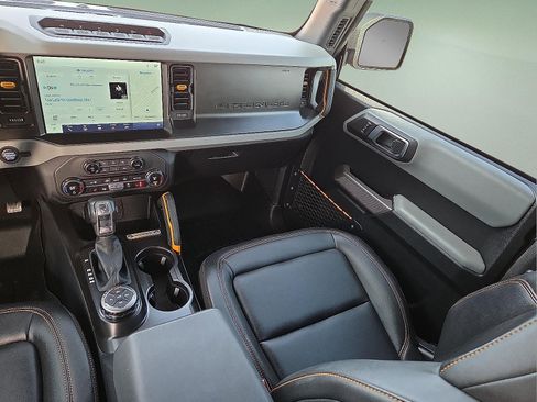 Certified 2023 Ford Bronco Badlands w/ Sasquatch Package image 12