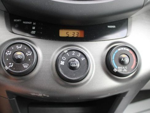 Used 2011 Toyota RAV4 2WD w/ Base L4 Extra Value Pkg image 19