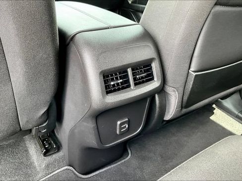 Used 2023 GMC Terrain SLE w/ Driver Convenience Package FWD image 10
