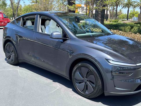 Used 2026 Tesla Model Y Long Range AWD/4WD image 77