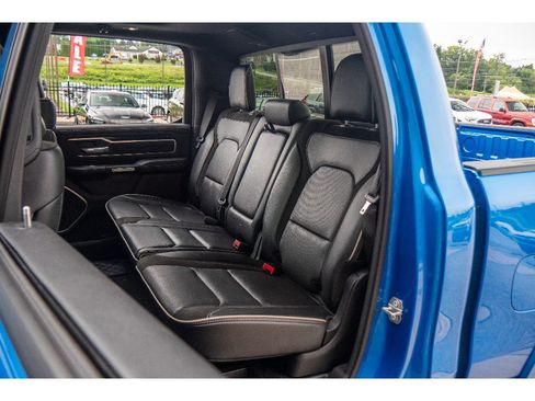 Used 2022 RAM 1500 Laramie AWD/4WD image 19